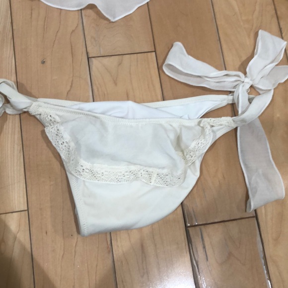 Victoria secret swim suit ! - Picture 2 of 3